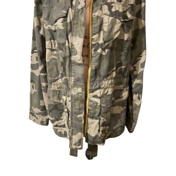 Old Navy Camo Utility Jacket‎ - Picture 2 of 7